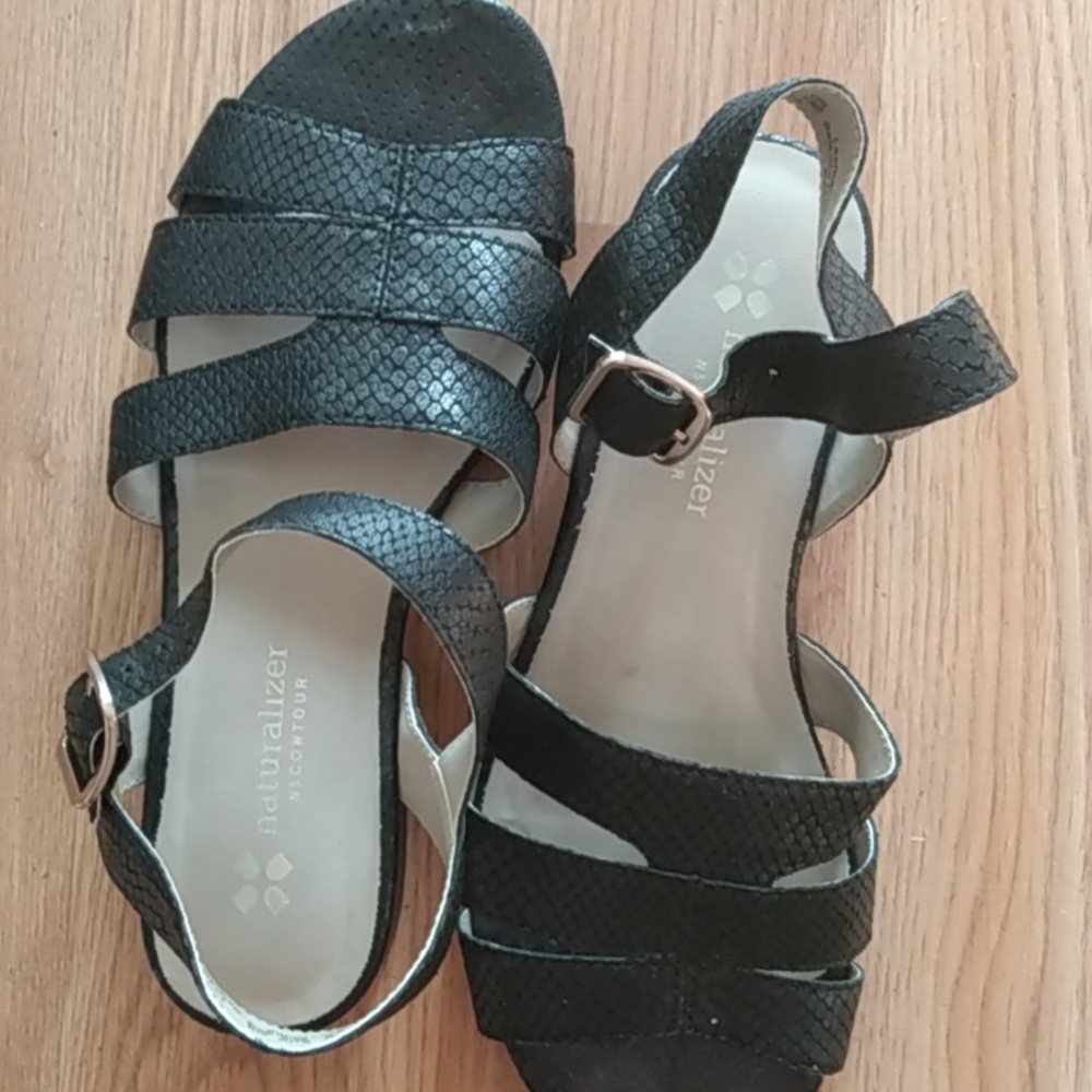 Sandals - Picture 5 of 9